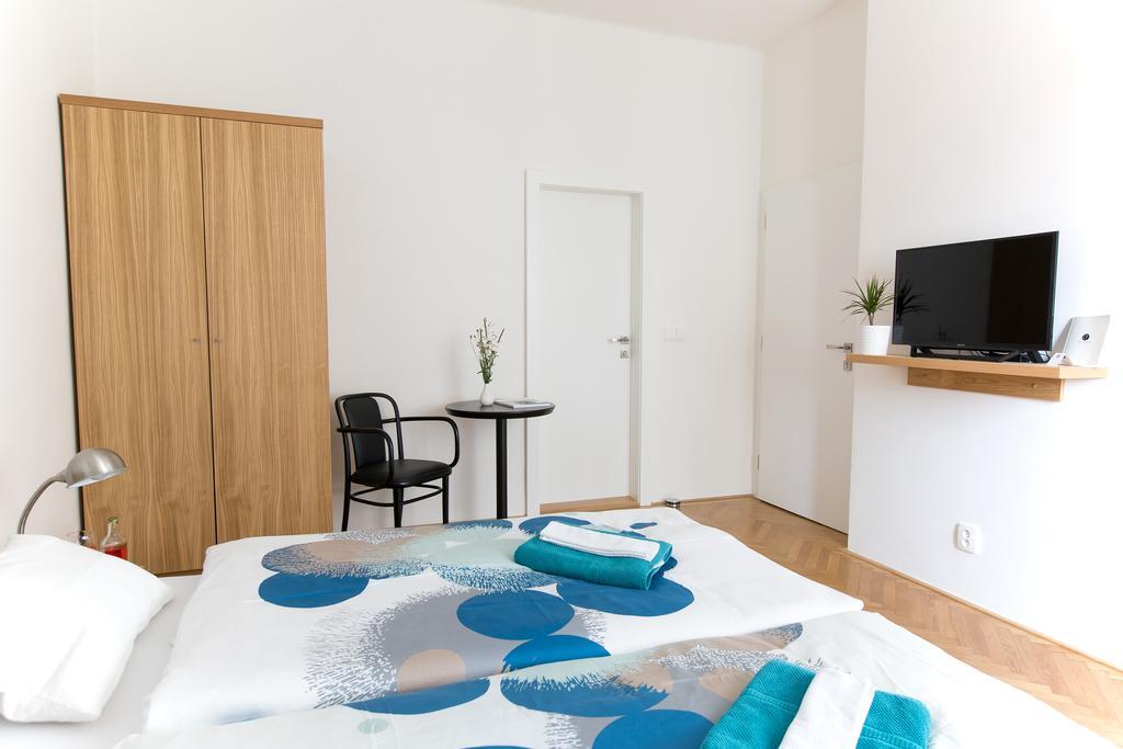 ブルノ ベッド ＆ ブレックファースト　プラチェック Bed & Breakfast エクステリア 写真